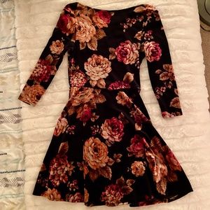 Beautiful velvet flowery skater dress